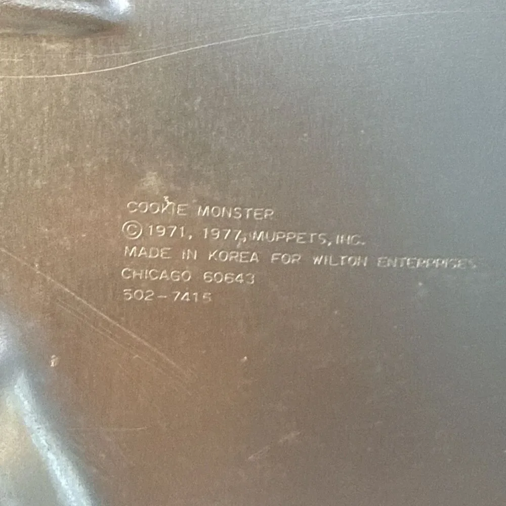 Wilton #502-7415 Cookie Monster Cake Pan Mold Muppets 1977 Aluminum